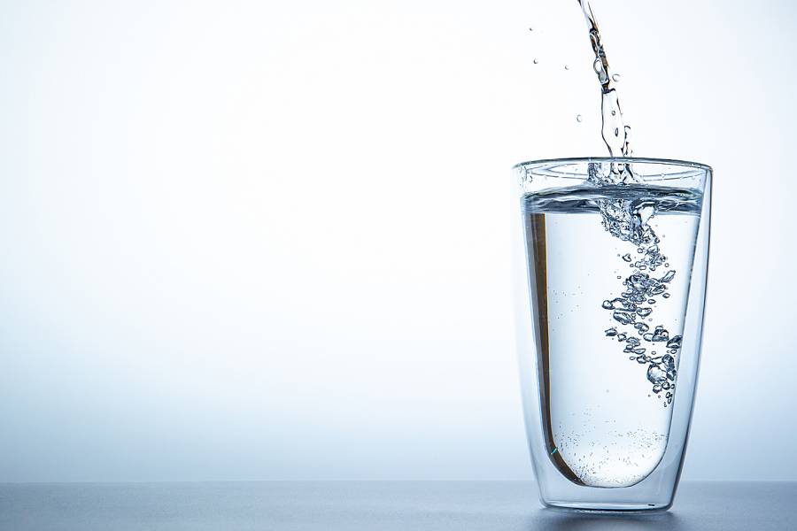 💧 Hydration and Health: How Much Water Should You Drink&nbsp;Daily?